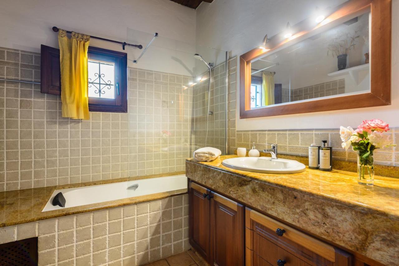 Villa Can Curreu 산트 카를레스 데 페랄타 외부 사진
